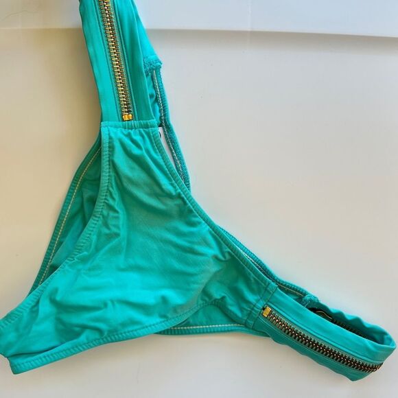 Beach Bunny Bikini Bottom With Zippers - Picture 2 of 7